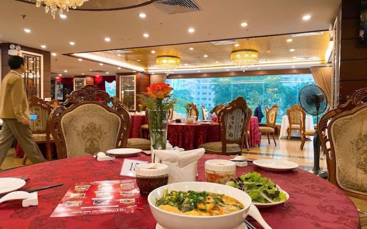 Nhà Hàng Long Phụng