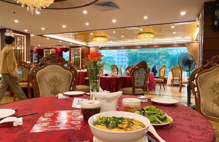 Nhà Hàng Long Phụng