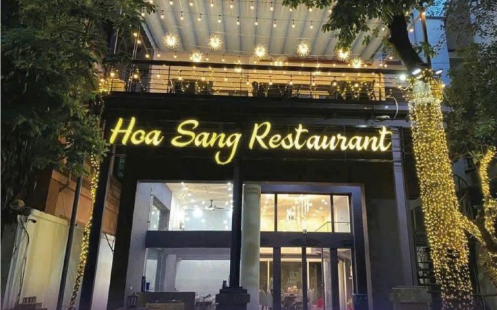 Nhà Hàng Hoa Sang