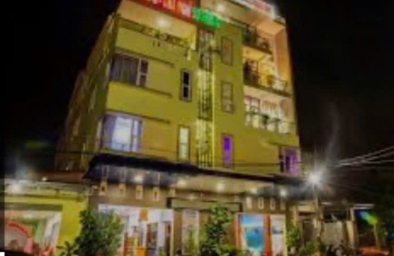 Nhà Hàng Lệ Thủy